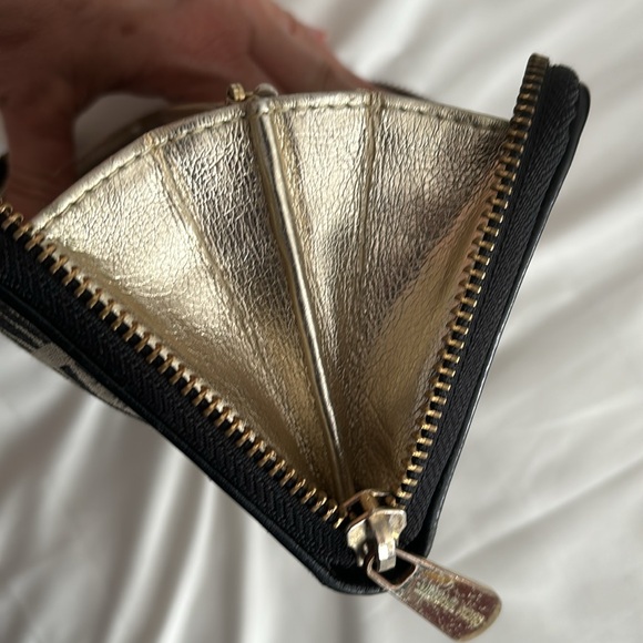 Michael Kors wallet - Picture 3 of 10